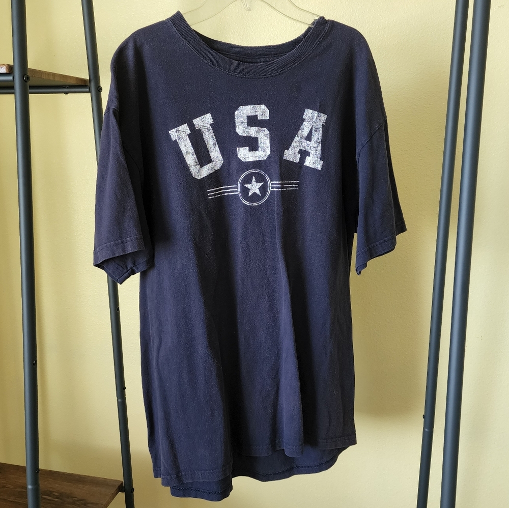 Adult Large USA tee